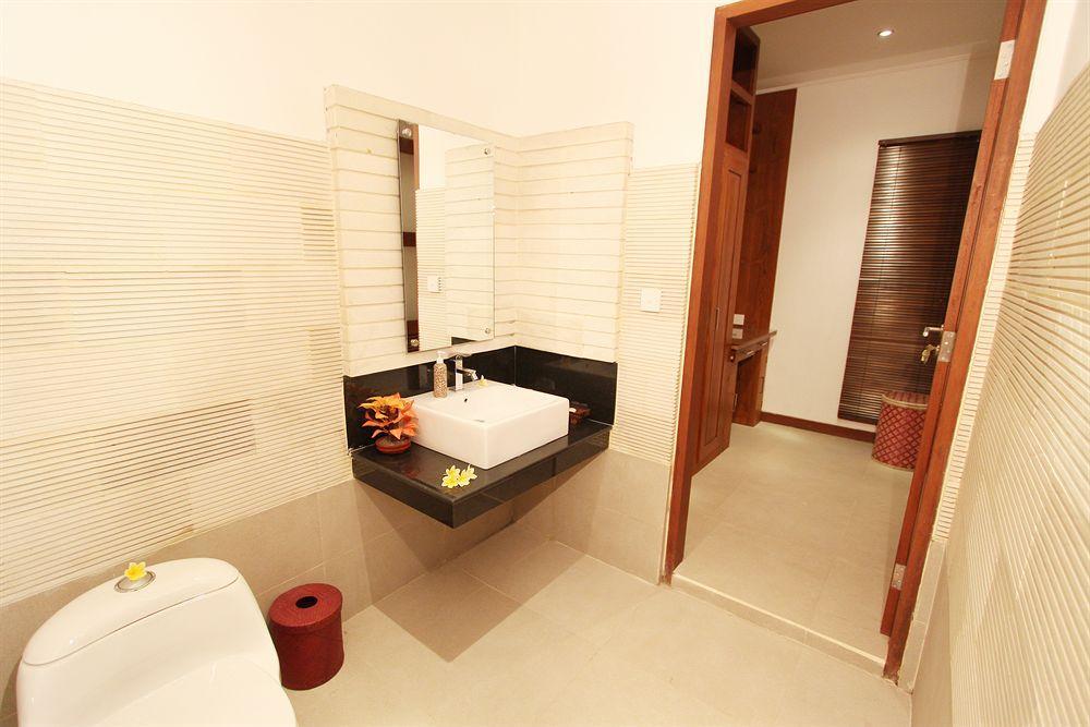 Tanjung 4*